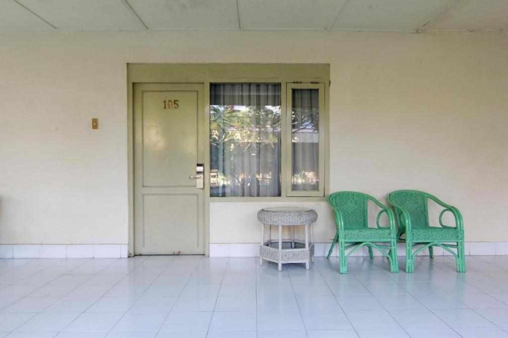 Hotel Grand Rosela Yogyakarta Exteriör bild