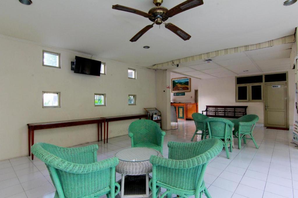 Hotel Grand Rosela Yogyakarta Exteriör bild
