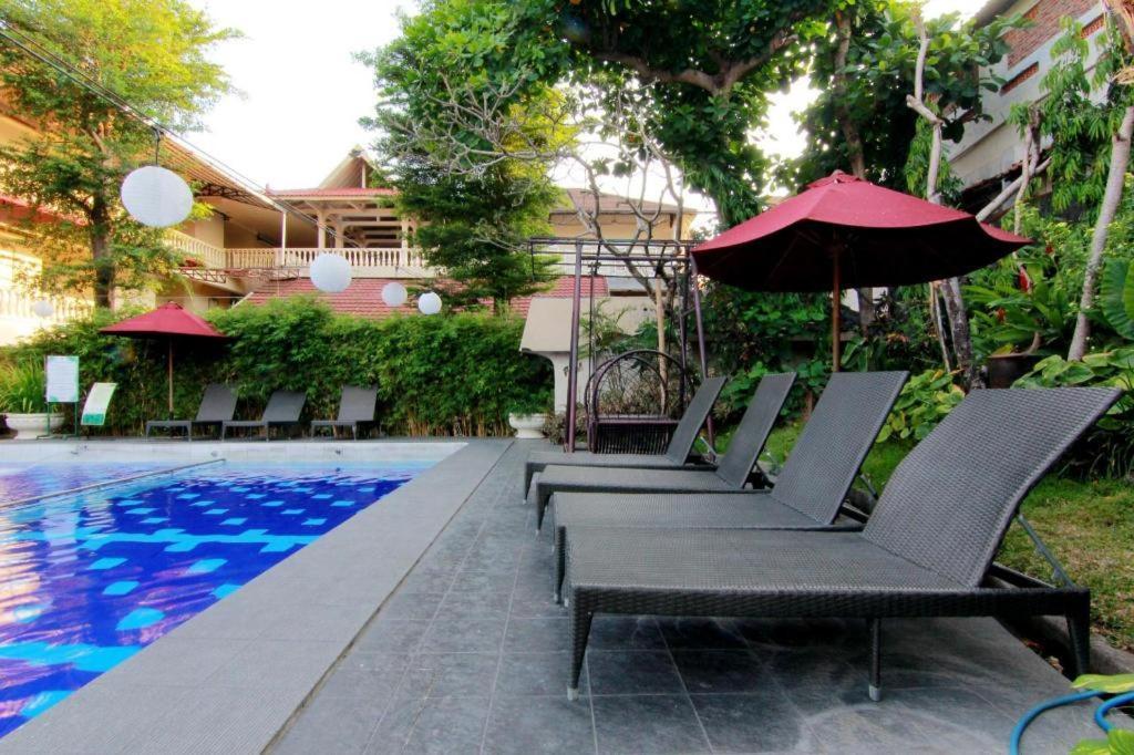 Hotel Grand Rosela Yogyakarta Exteriör bild