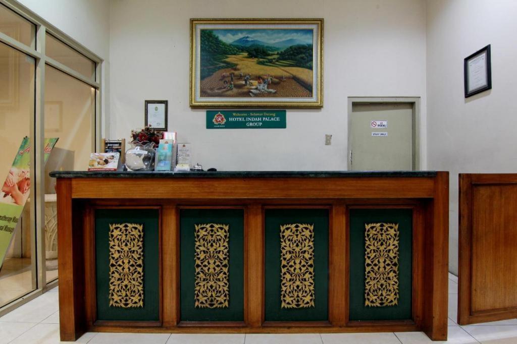 Hotel Grand Rosela Yogyakarta Exteriör bild