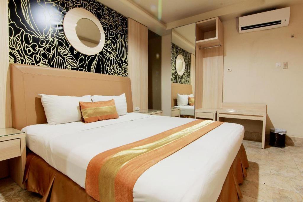 Hotel Grand Rosela Yogyakarta Exteriör bild