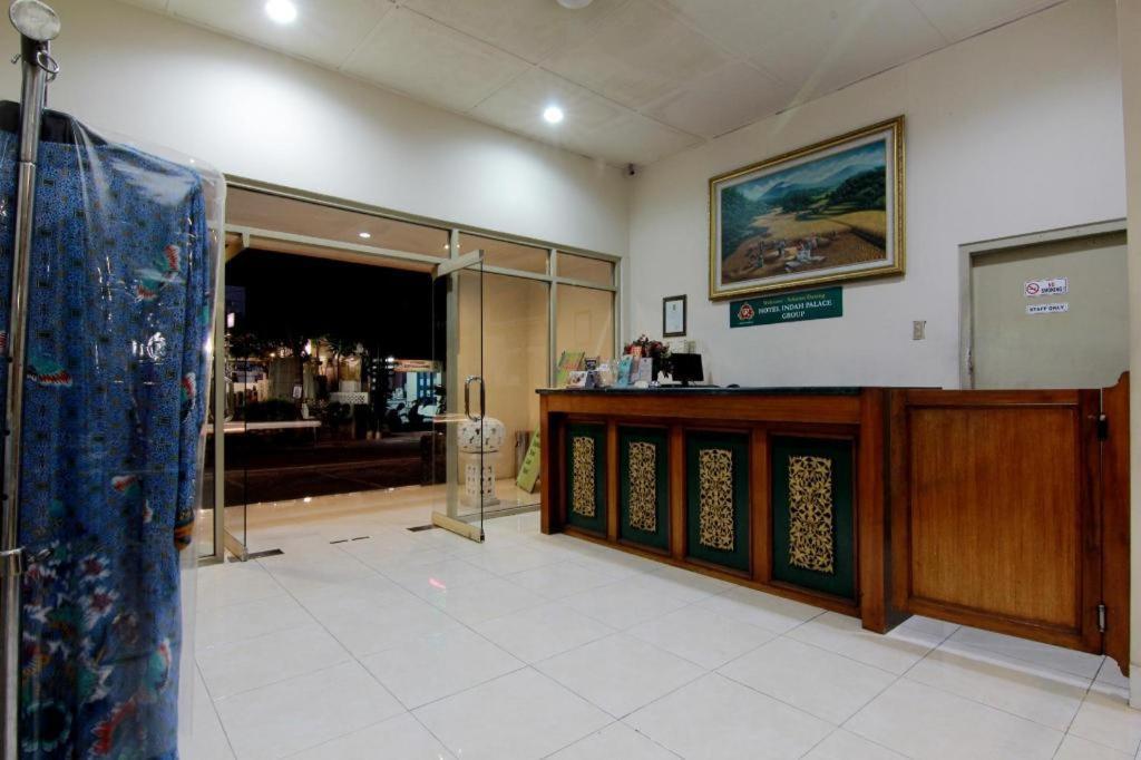 Hotel Grand Rosela Yogyakarta Exteriör bild
