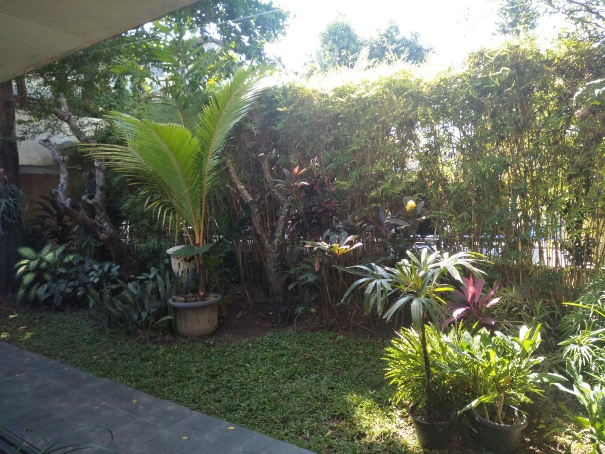 Hotel Grand Rosela Yogyakarta Exteriör bild