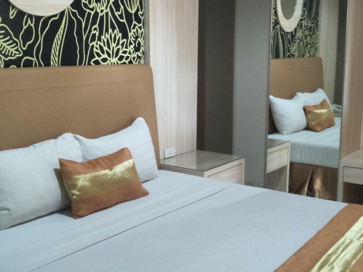 Hotel Grand Rosela Yogyakarta Exteriör bild