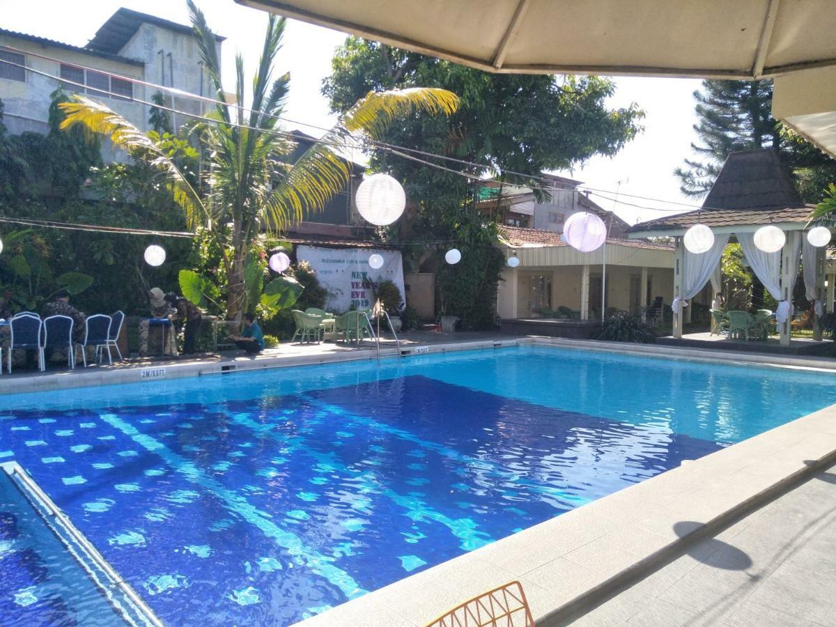Hotel Grand Rosela Yogyakarta Exteriör bild