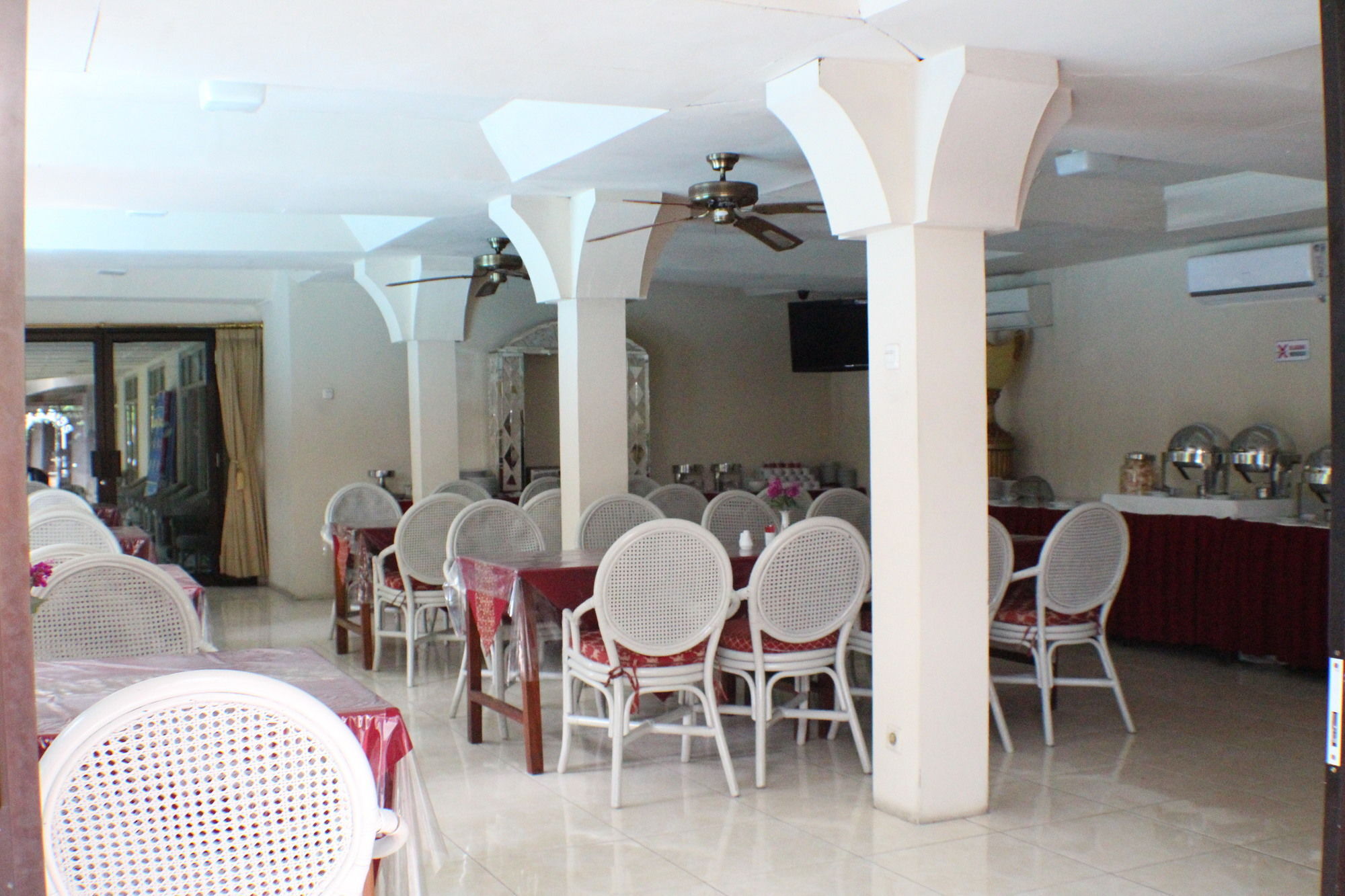 Hotel Grand Rosela Yogyakarta Exteriör bild