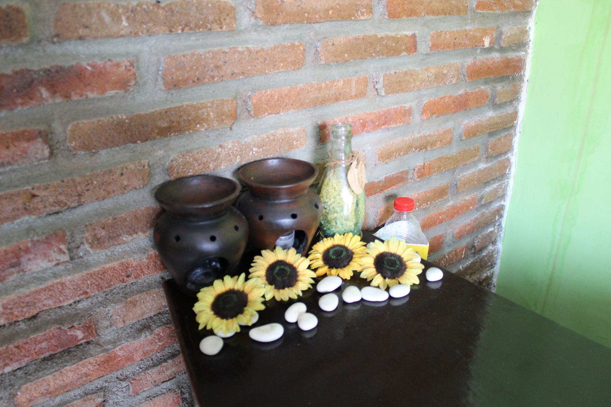 Hotel Grand Rosela Yogyakarta Exteriör bild